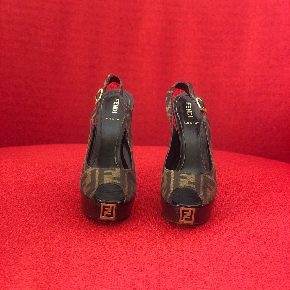 Fendi Slingback Pumps